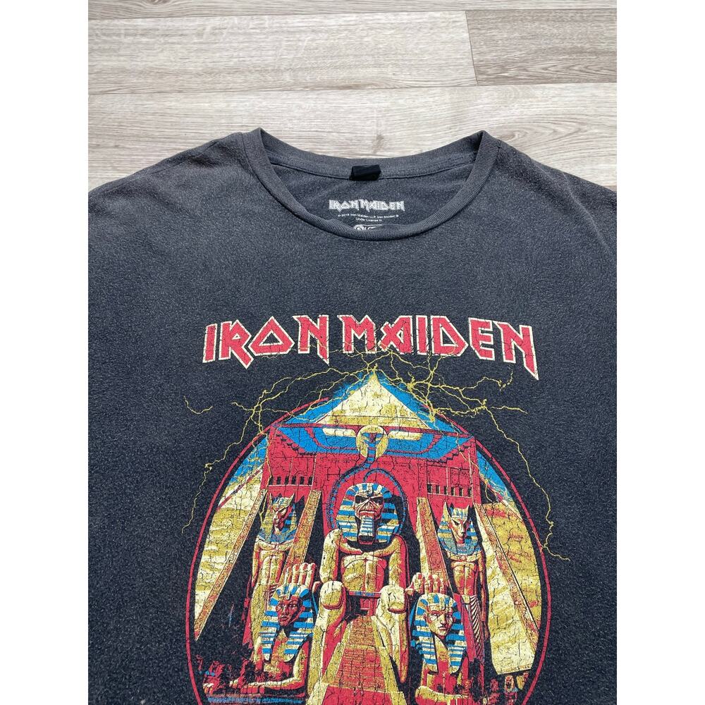 🔥Urban Outfitters Iron Maiden Oversized Dad T- Shirt Short Sleeve Faded Graphic - Picture 7 of 16